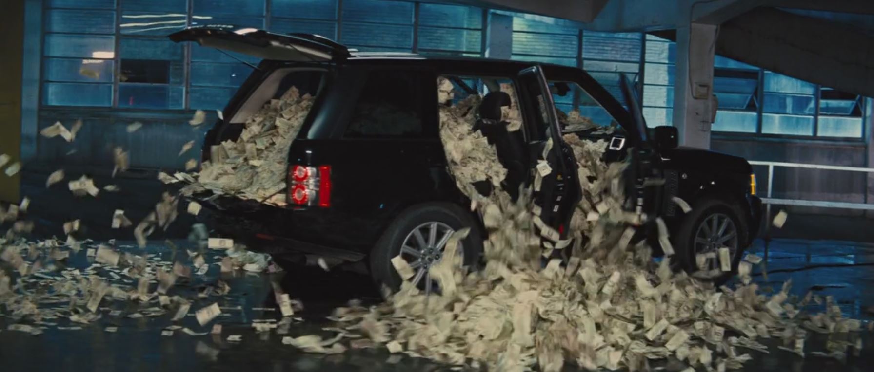 SUV overflowing with money